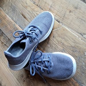 Allbirds Women's Tree Runners US size 8 in Natural Pewter.